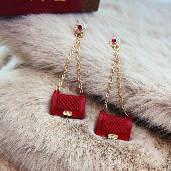 NEW ❤️ Red Classy Bag Purse Drop Earrings - Picture 3 of 6